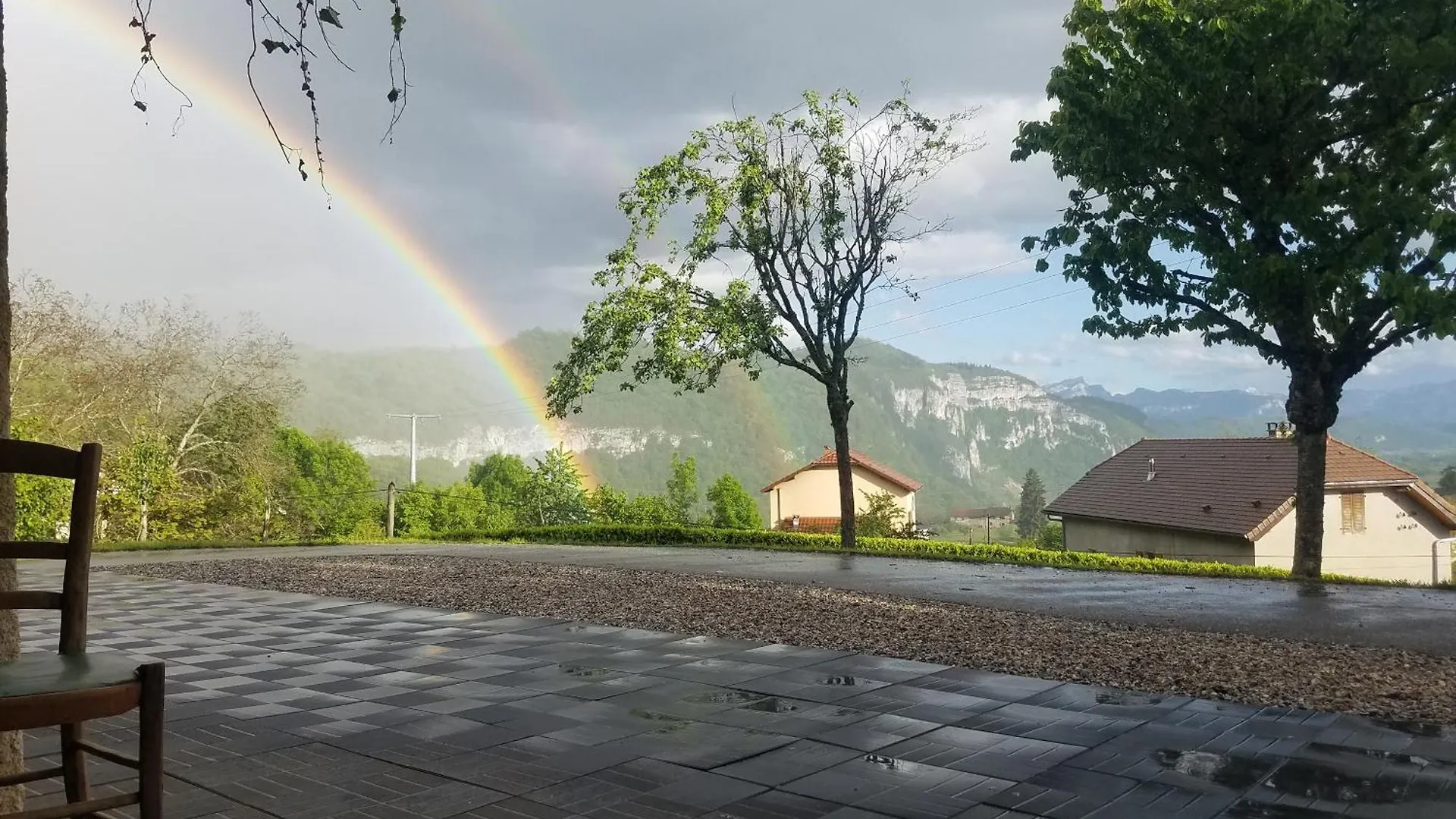Un Pied Devant L'Autre Sainte-Marie-D'Alvey France