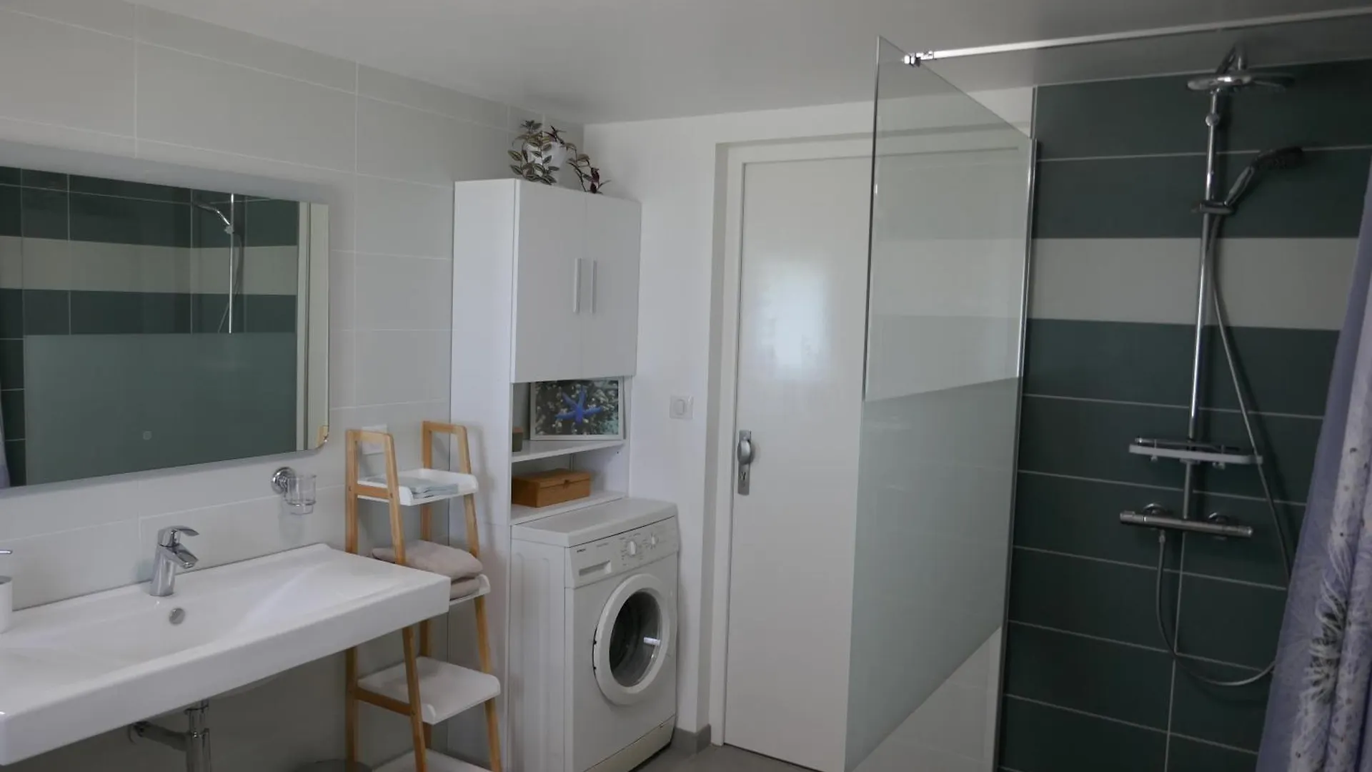 Un Pied Devant L'Autre Sainte-Marie-D'Alvey Appartement